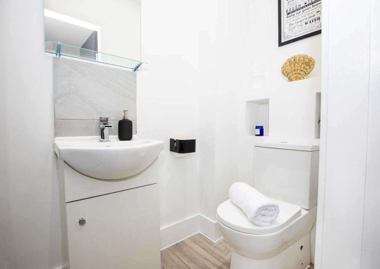 Stylish Stay Near The Stadium Walk To The Action Liverpool Extérieur photo
