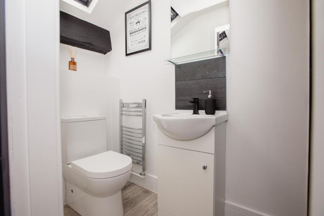 Stylish Stay Near The Stadium Walk To The Action Liverpool Extérieur photo